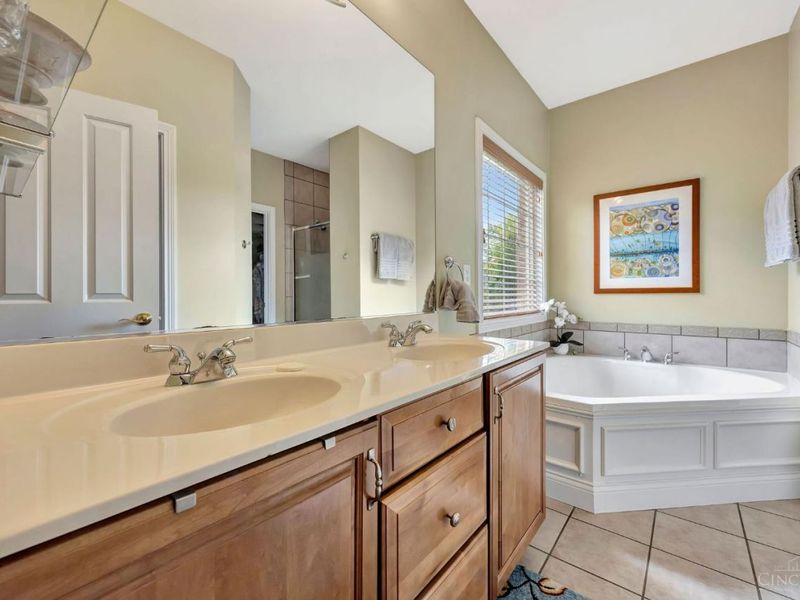 115 Hunter Woods Drive, Oxford, OH 45056 Photo 24