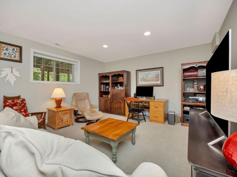 115 Hunter Woods Drive, Oxford, OH 45056 Photo 33