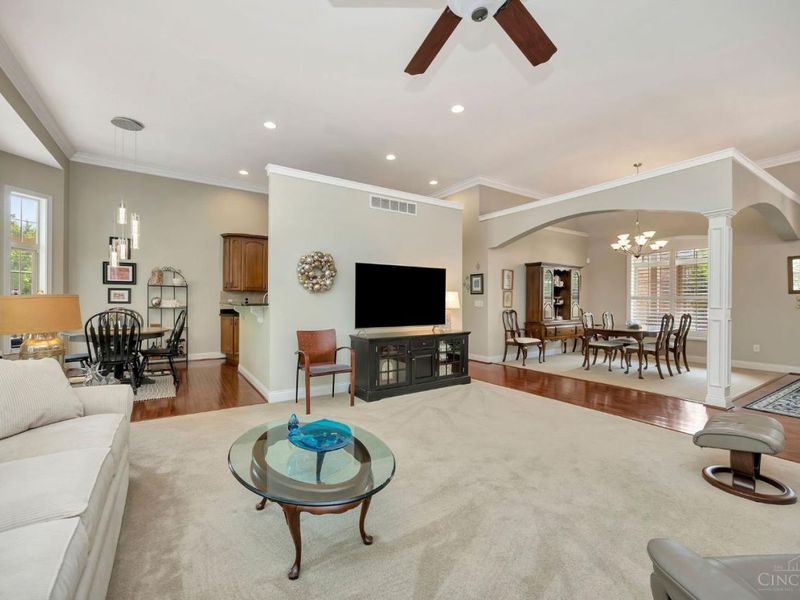 115 Hunter Woods Drive, Oxford, OH 45056 Photo 9