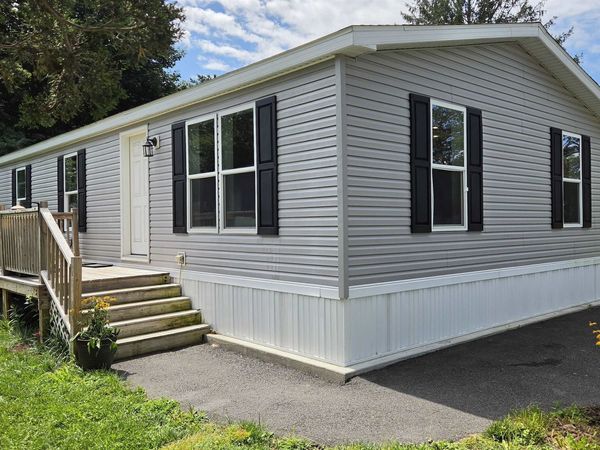 85 Coffin Road, Unit TRLR 17, Epping, NH 03042