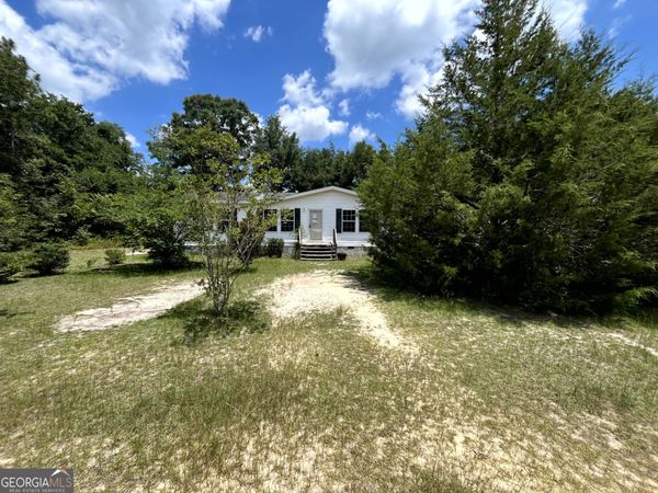 952 River Ridge Circle, Jesup, GA 31545