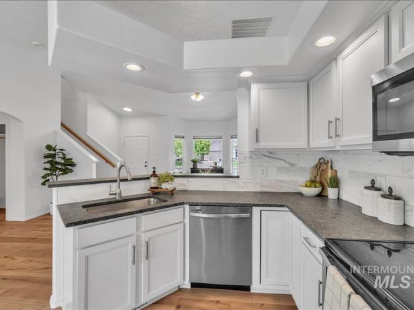 77 N Jefferson, Nampa, ID 83651