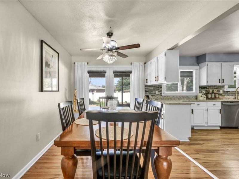 9672 Melody Lane , Brooklyn, OH 44144 Photo 9