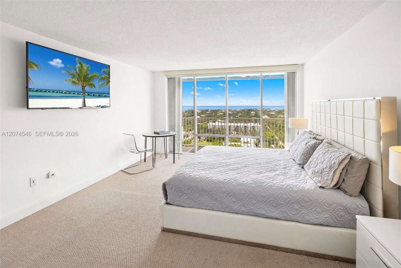 881 Ocean Dr , Unit 16F, Key Biscayne, FL 33149 Photo