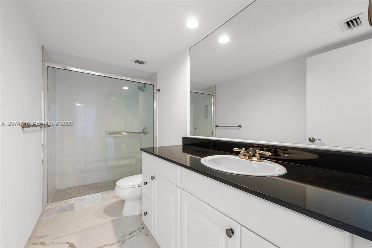 881 Ocean Dr , Unit 16F, Key Biscayne, FL 33149 Photo