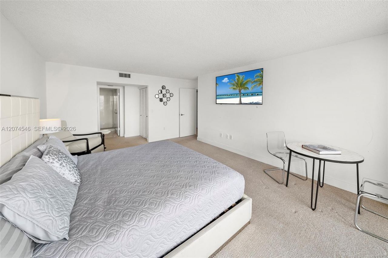 881 Ocean Dr , Unit 16F, Key Biscayne, FL 33149 Photo