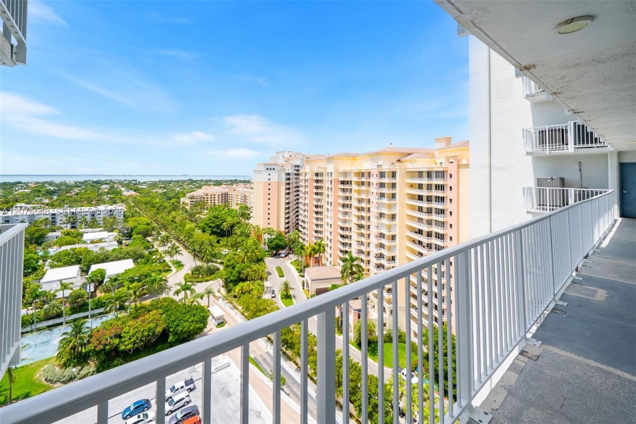 881 Ocean Dr , Unit 16F, Key Biscayne, FL 33149 Photo