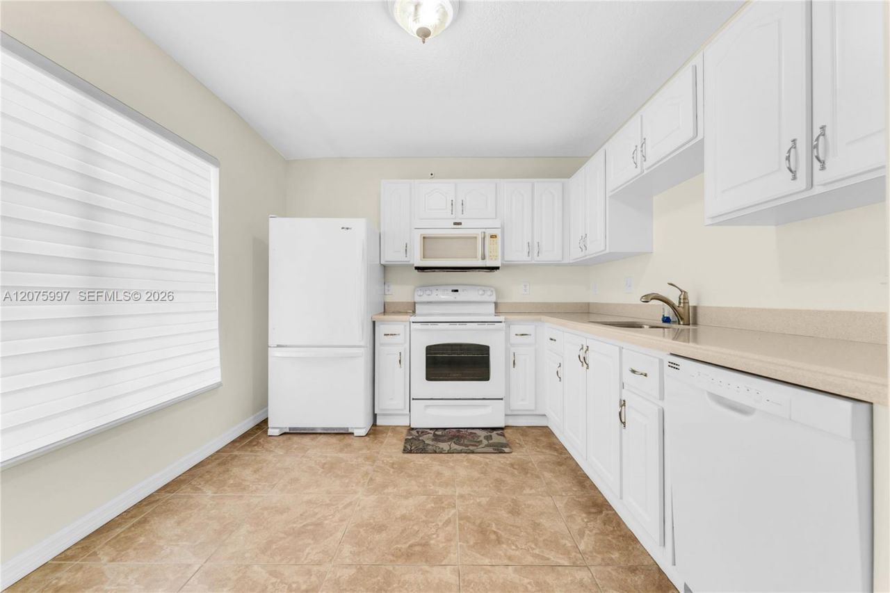 127 NW 108th Ave , Unit 643L, Pembroke Pines, FL 33026 Photo