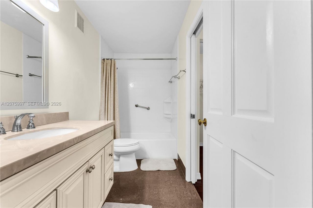 127 NW 108th Ave , Unit 643L, Pembroke Pines, FL 33026 Photo