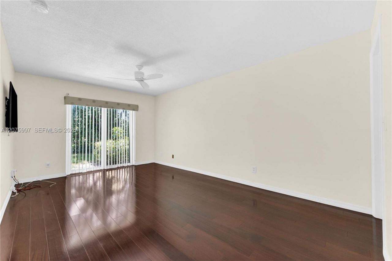 127 NW 108th Ave , Unit 643L, Pembroke Pines, FL 33026 Photo