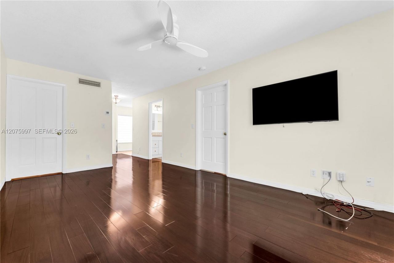 127 NW 108th Ave , Unit 643L, Pembroke Pines, FL 33026 Photo