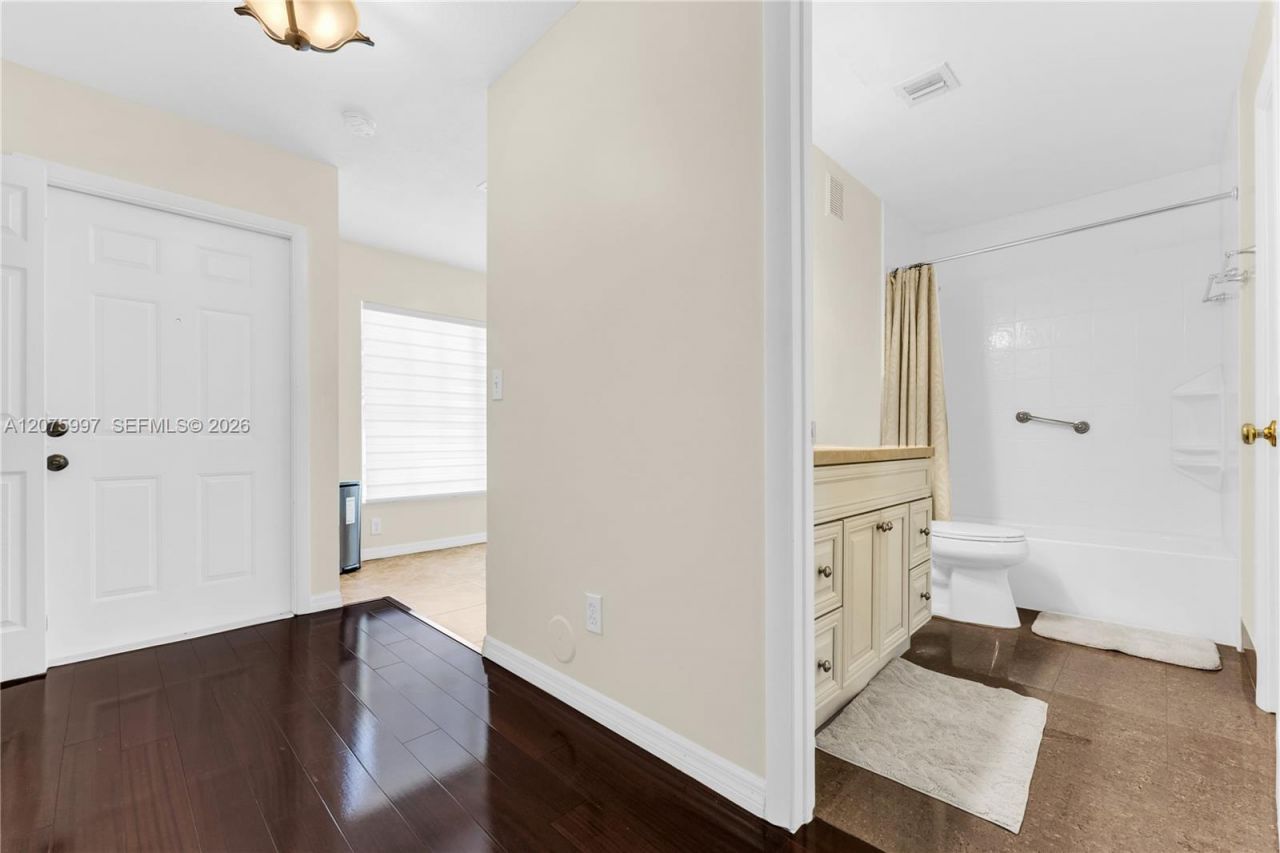 127 NW 108th Ave , Unit 643L, Pembroke Pines, FL 33026 Photo