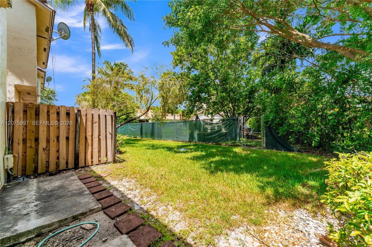 127 NW 108th Ave , Unit 643L, Pembroke Pines, FL 33026 Photo