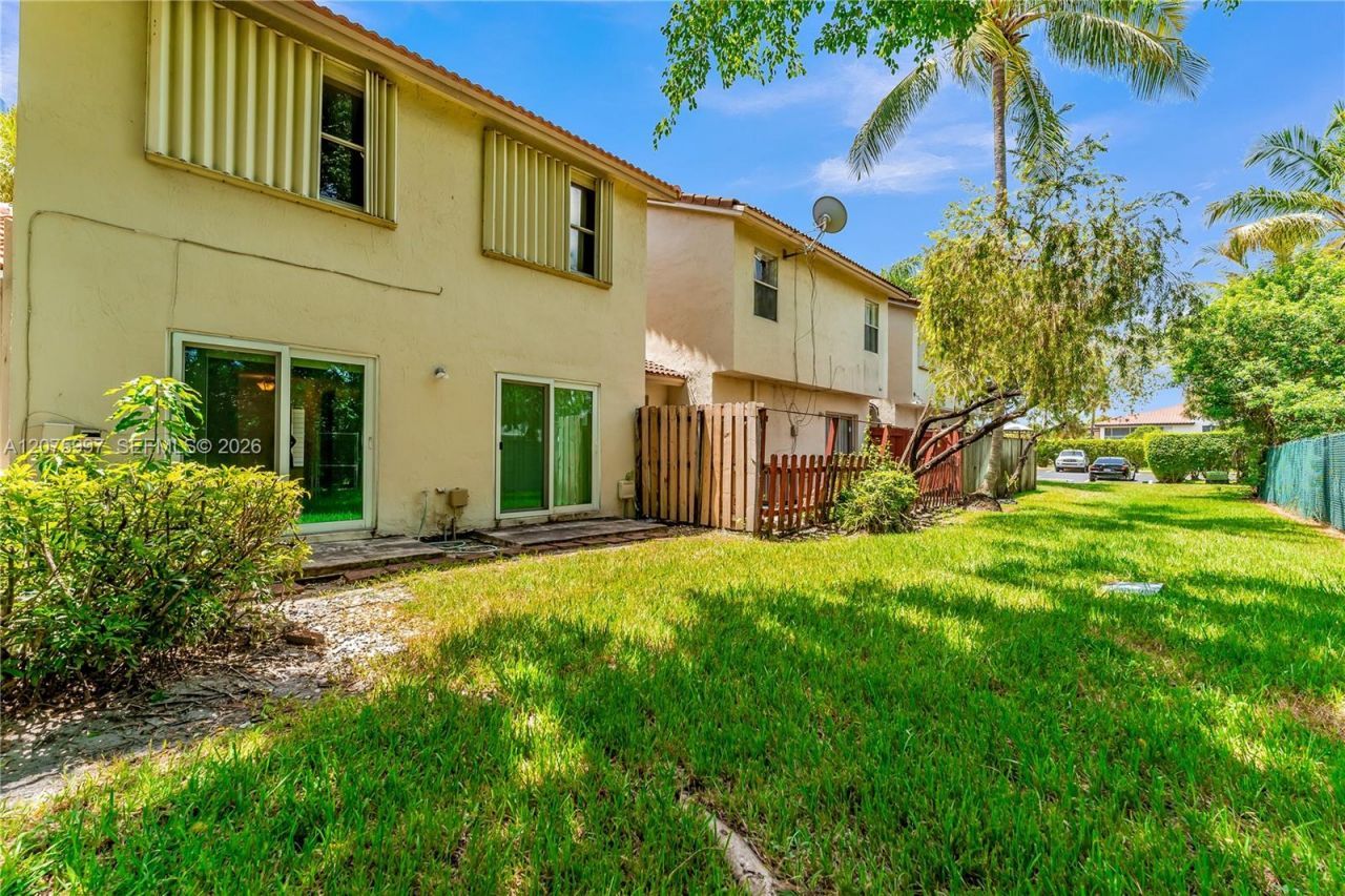 127 NW 108th Ave , Unit 643L, Pembroke Pines, FL 33026 Photo