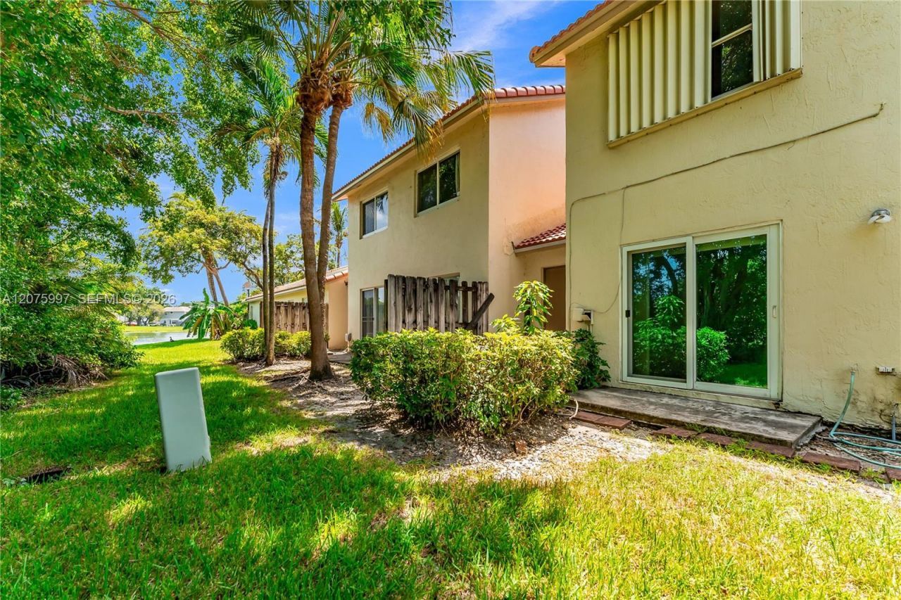 127 NW 108th Ave , Unit 643L, Pembroke Pines, FL 33026 Photo