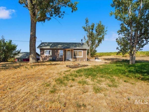 3929-3927 Homestead Rd, Homedale, ID 83628