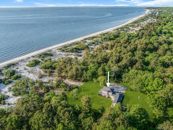 3651 Soundview Avenue, Peconic, NY 11958