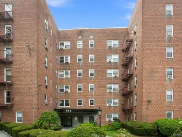 682 Tuckahoe Road , Unit 2B, Yonkers, NY 10710