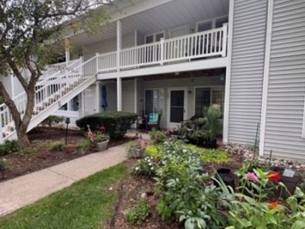 23 Village Green Rd, Bedminster, NJ 07921