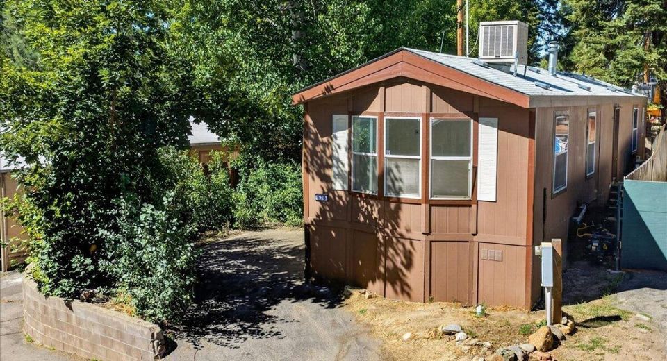 176 Crescent Drive, Stateline, NV 89449 Photo