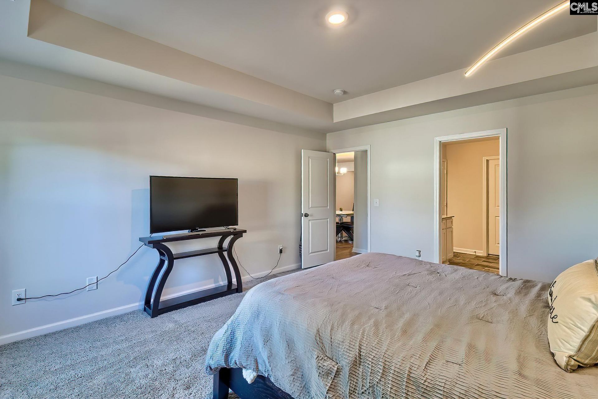 931 Cornwallis Way  Photo 10