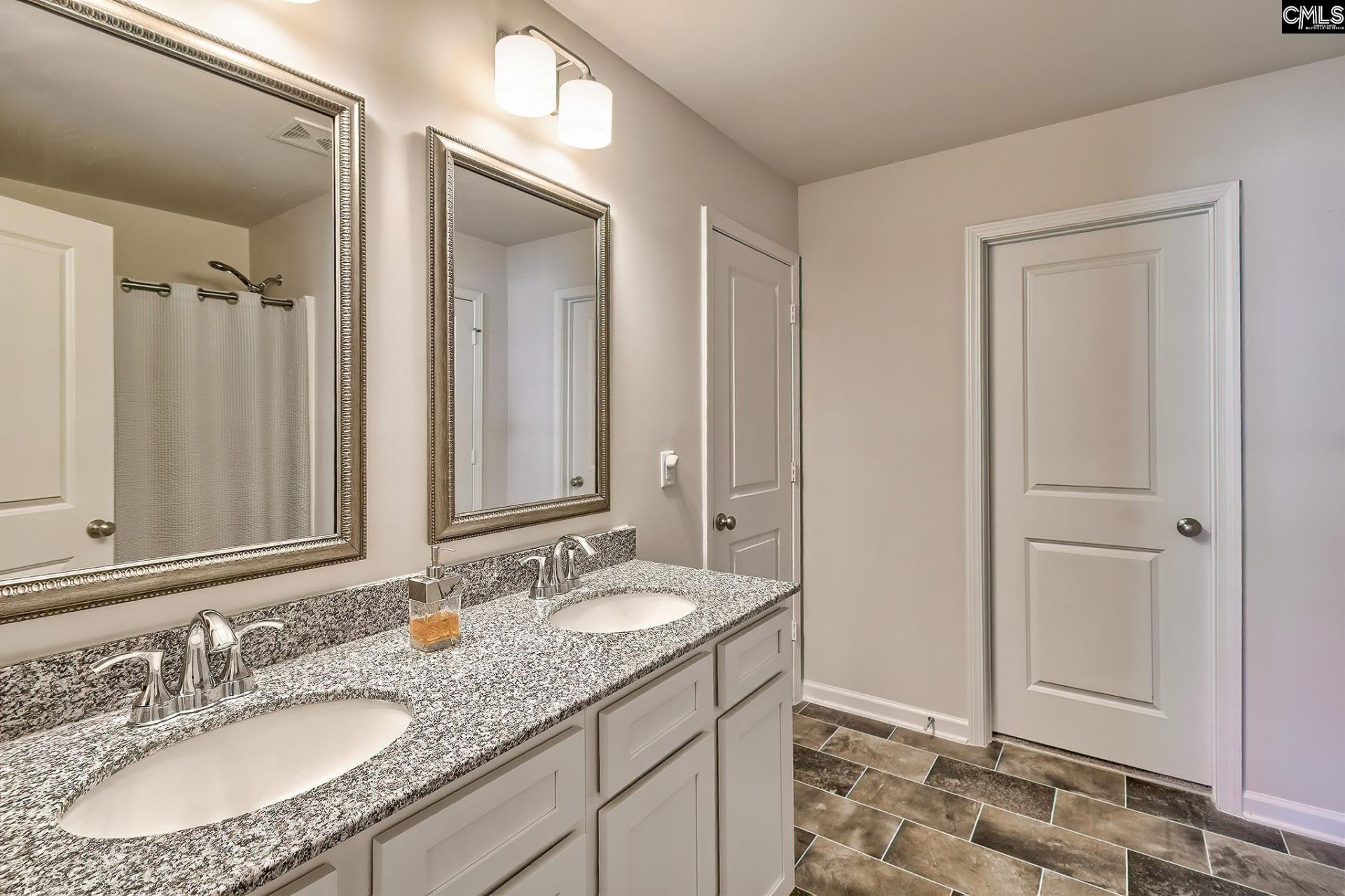 931 Cornwallis Way  Photo 11