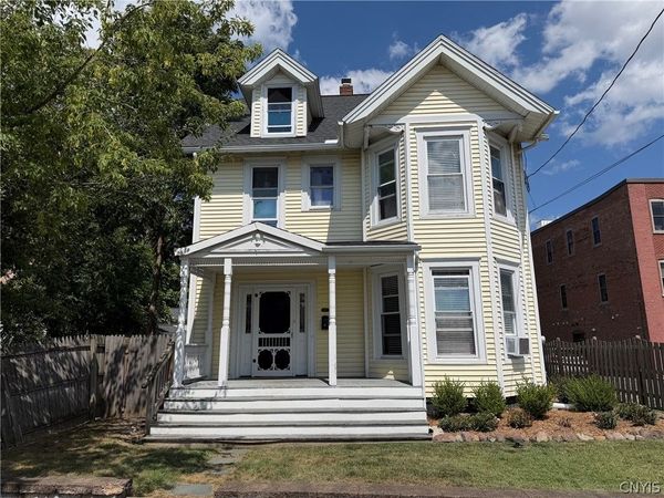 204 Brow Street, Liverpool, NY 13088