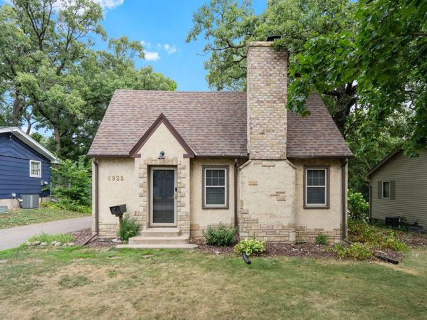 6922 Corvallis Avenue N, Crystal, MN 55428