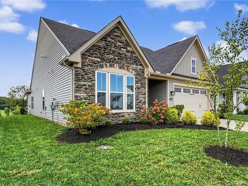 2083 Schmidt Drive, Beavercreek Township, OH 45434 Photo 4