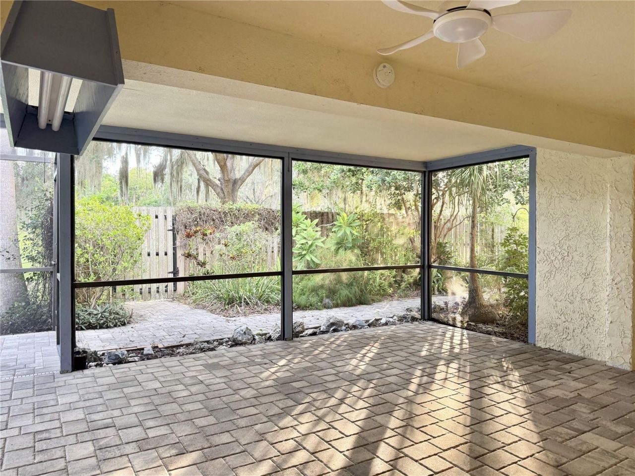 901 W River Dr , Temple Terrace, FL 33617 Photo