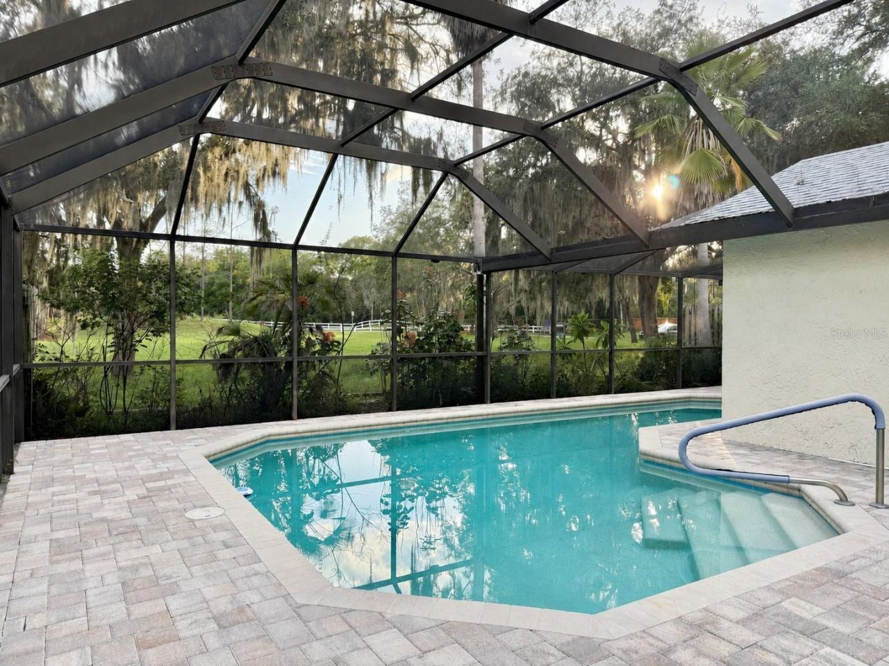 901 W River Dr , Temple Terrace, FL 33617 Photo