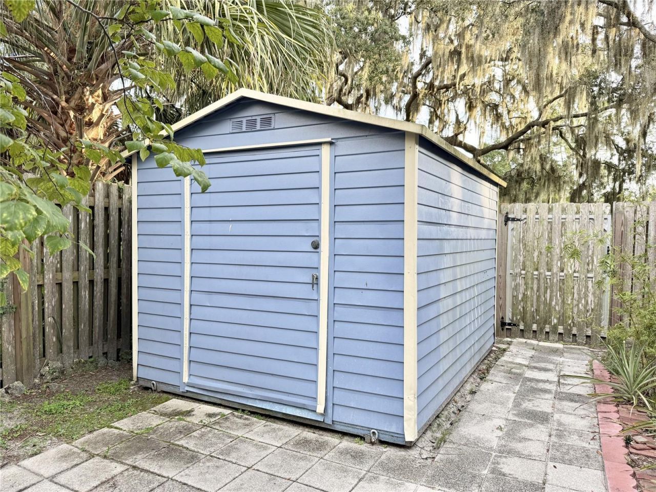 901 W River Dr , Temple Terrace, FL 33617 Photo