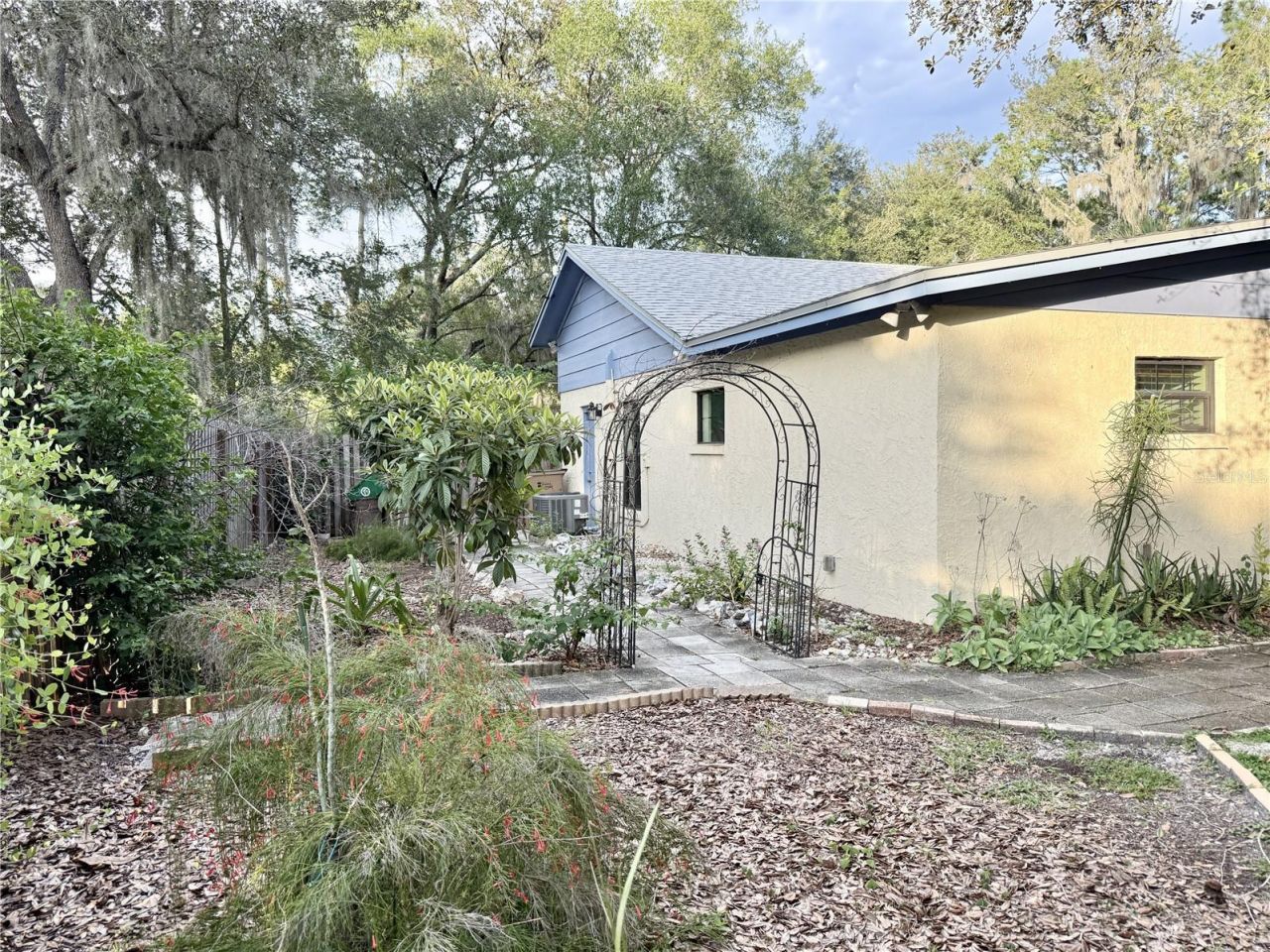 901 W River Dr , Temple Terrace, FL 33617 Photo