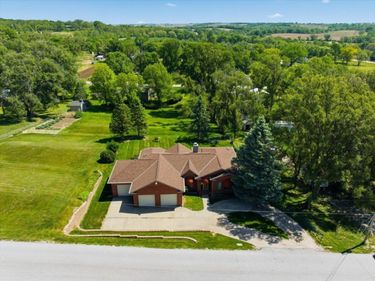 19241 HAWTHORNE Avenue, COUNCIL BLUFFS, IA 51503