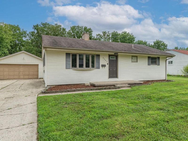 3382 Valley Wood Dr, Kettering, OH 45429 Photo 2