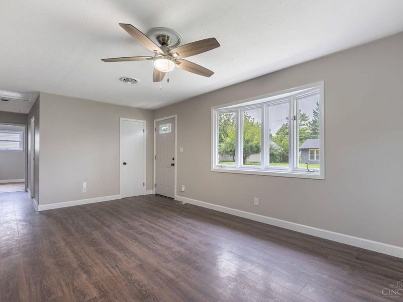 3382 Valley Wood Dr, Kettering, OH 45429 Photo 4