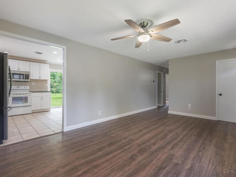 3382 Valley Wood Dr, Kettering, OH 45429 Photo 5