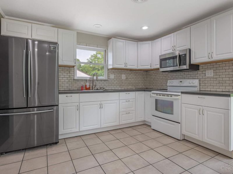 3382 Valley Wood Dr, Kettering, OH 45429 Photo 6