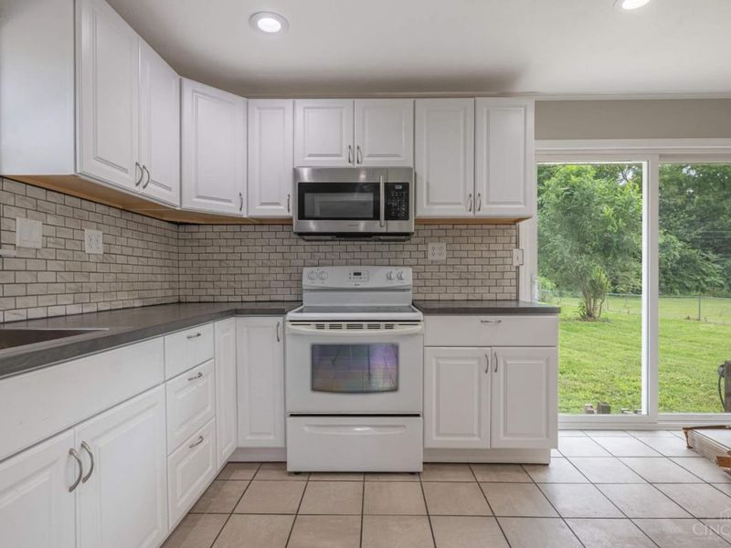 3382 Valley Wood Dr, Kettering, OH 45429 Photo 7
