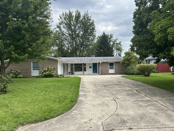 3227 Meadowcrest Drive , Anderson, IN 46011