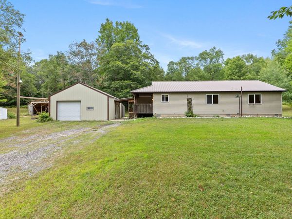 11642 S Woodland Drive, Cadillac, MI 49601