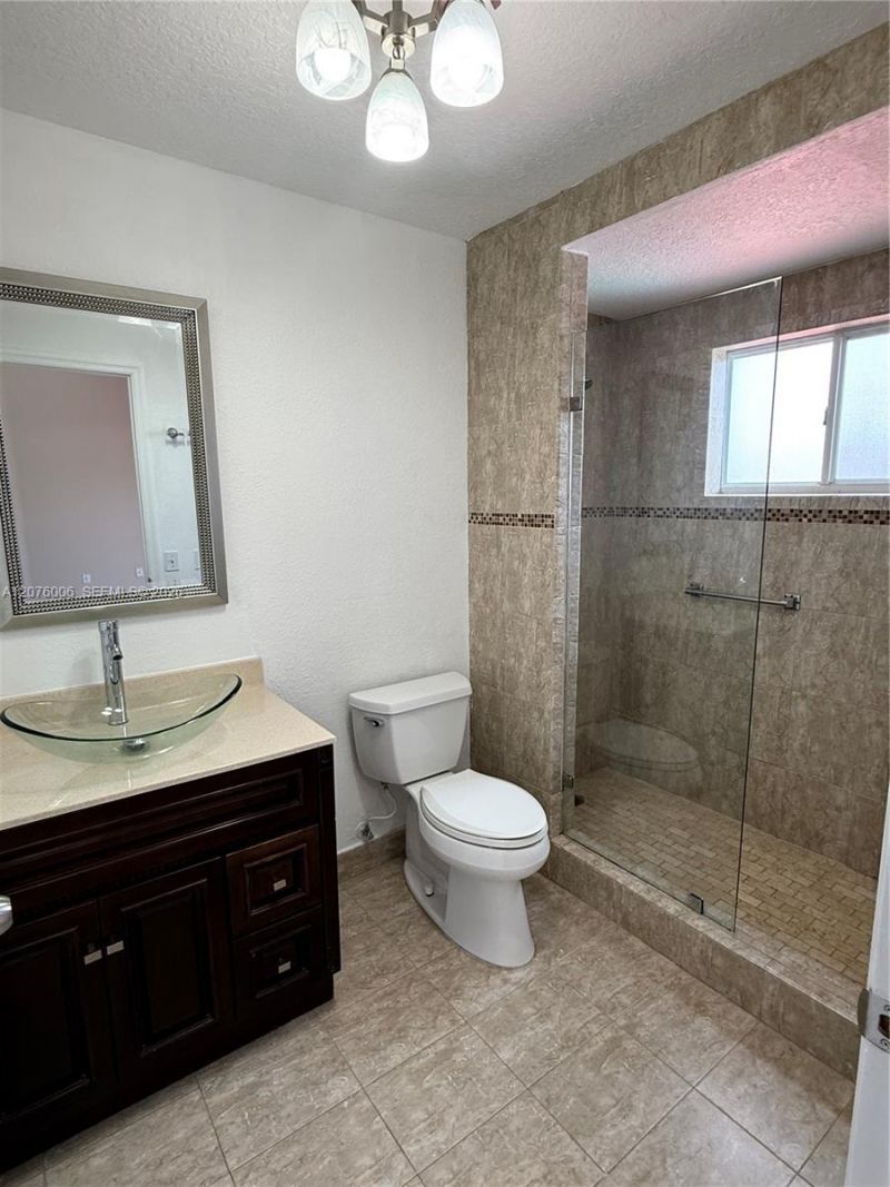 15957 SW 54th Ter , Miami, FL 33185 Photo