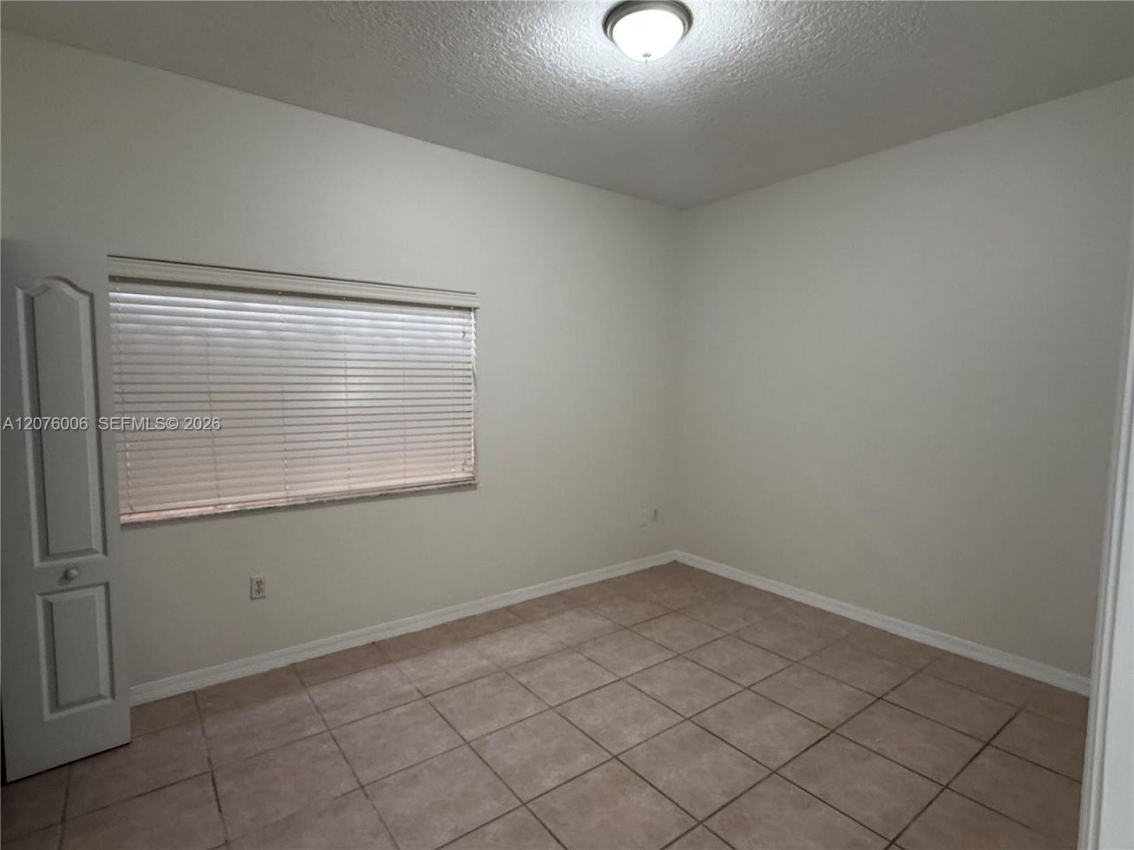15957 SW 54th Ter , Miami, FL 33185 Photo