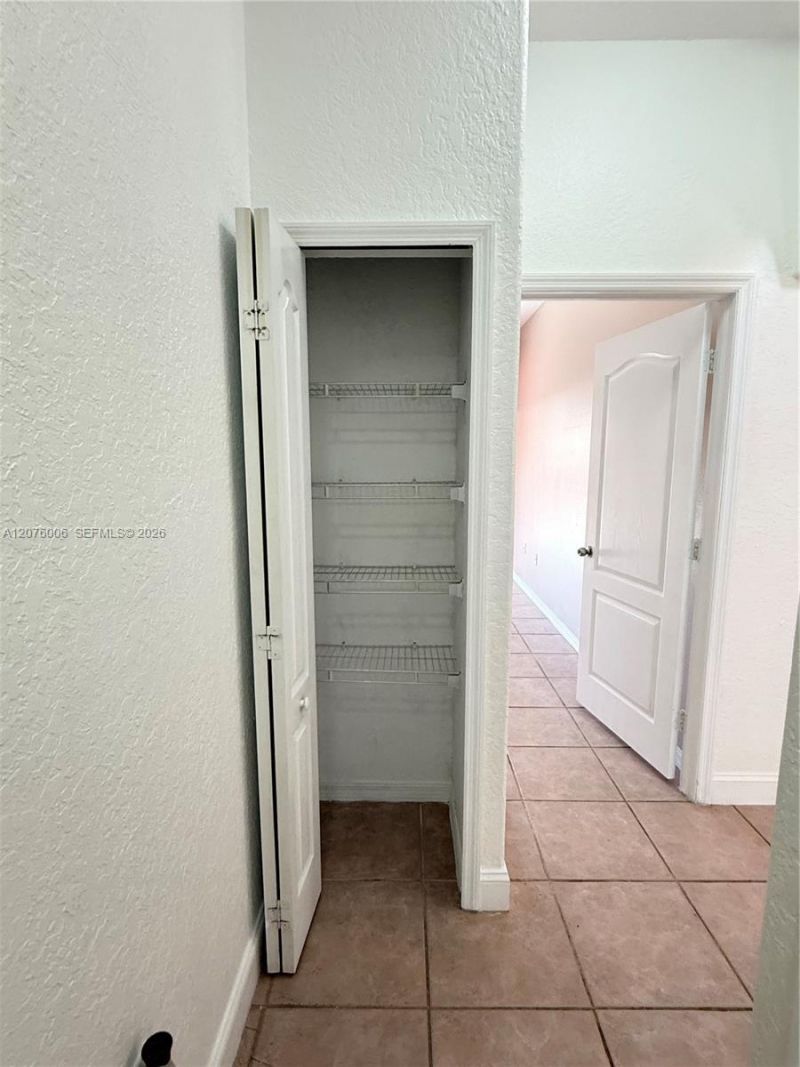 15957 SW 54th Ter , Miami, FL 33185 Photo