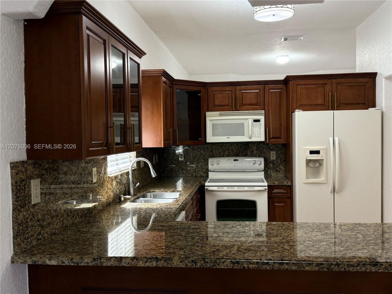 15957 SW 54th Ter , Miami, FL 33185 Photo