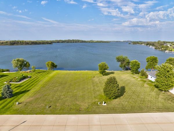 Lot 29 West Bay Rd. , Lake Park, IA 51347
