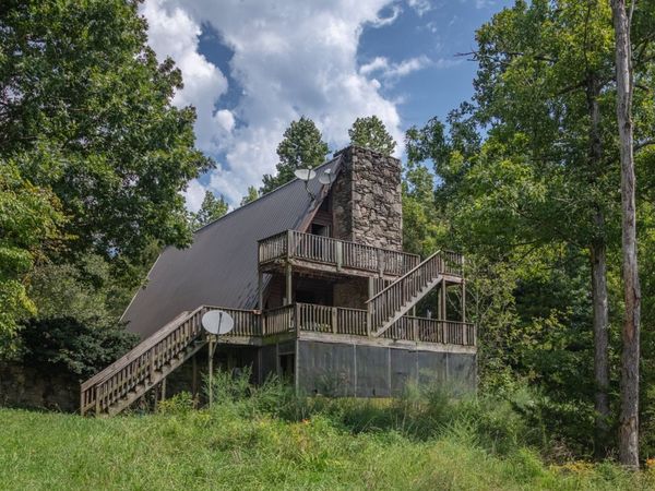 156 Tracy Rd, Hohenwald, TN 38462