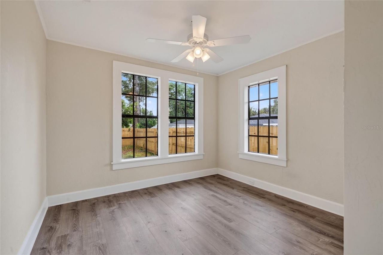 1327 35th Street S, Saint Petersburg, FL 33711 Photo