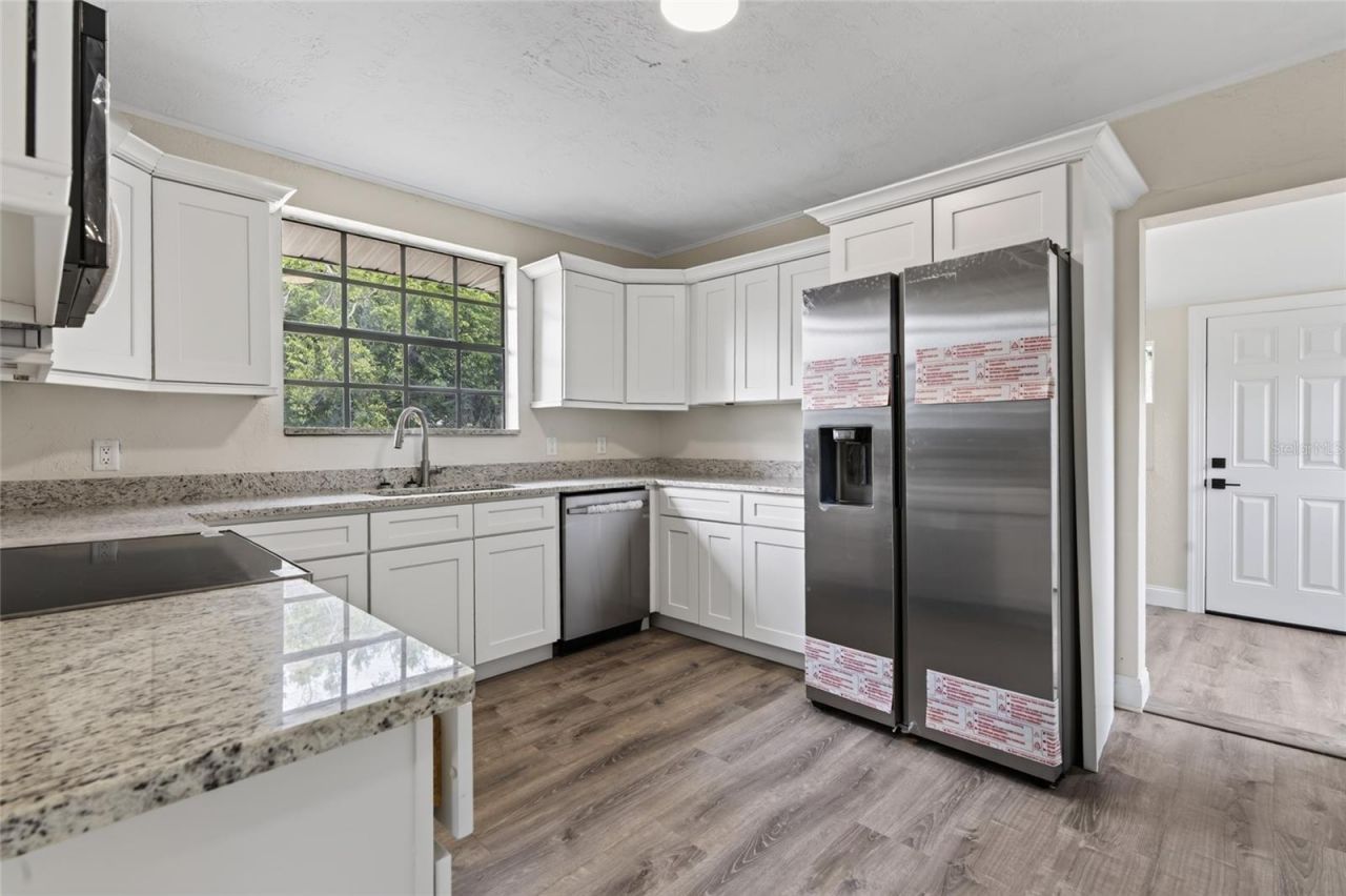 1327 35th Street S, Saint Petersburg, FL 33711 Photo