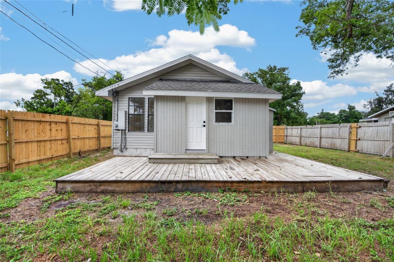 1327 35th Street S, Saint Petersburg, FL 33711 Photo